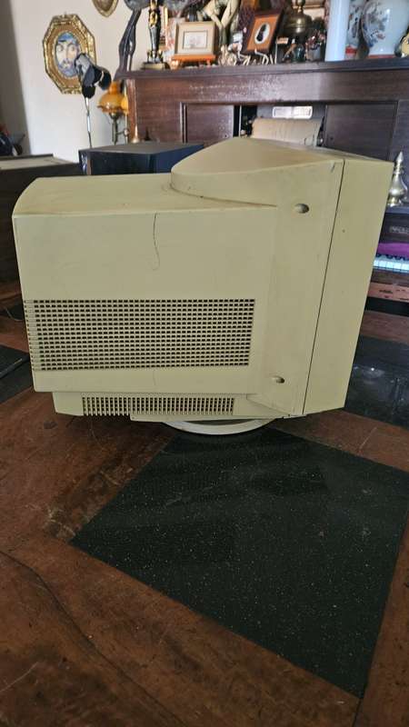 Mercer Monitor Model CM-14DR-S26