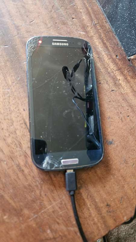 Cell Phone Lot
