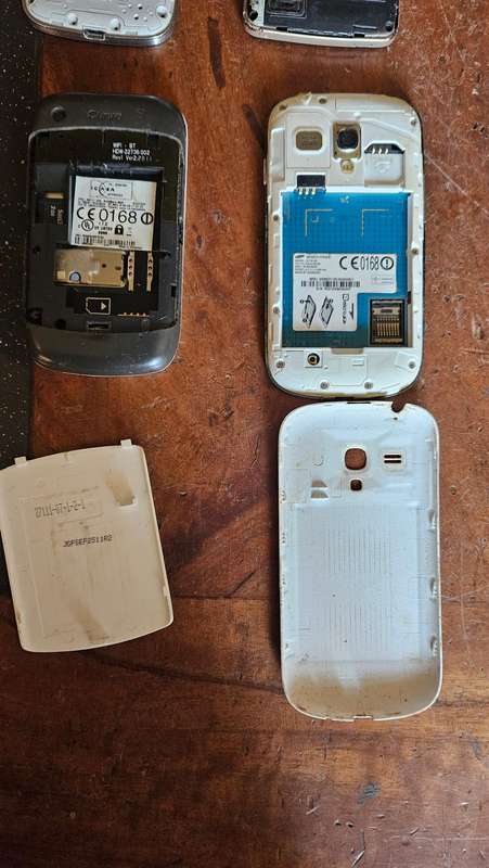 Various Cell Phone Lot