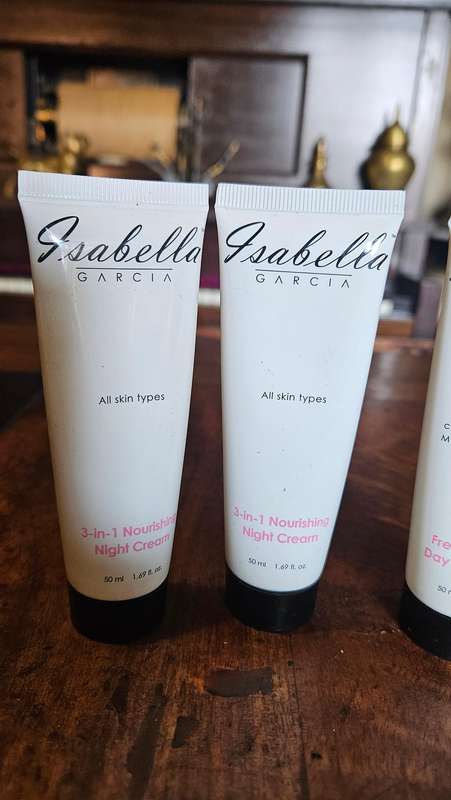 Isabella Garcia 3-1 Creams