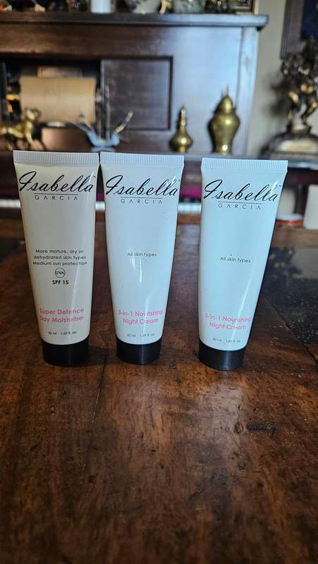 Isabella Garcia 3-1 Creams