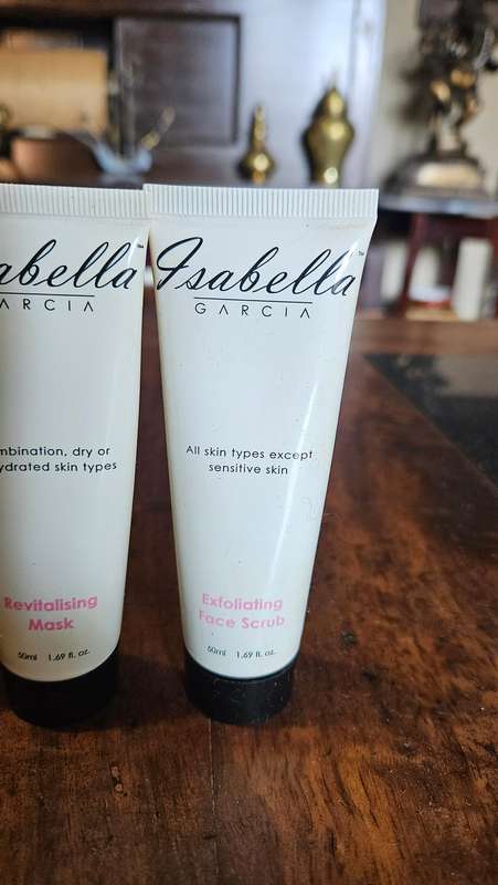 Isabella Garcia 3-1 Creams