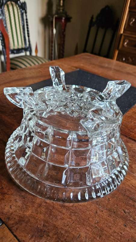 1930's Mould Crystal Bowl