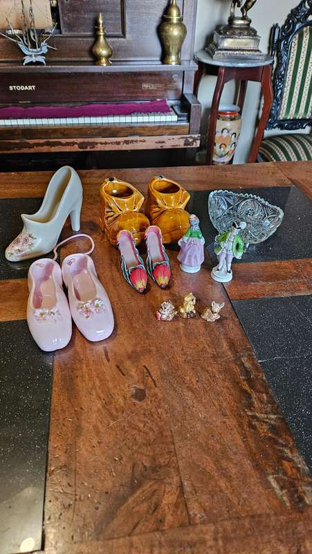 Various Porcelain and Glass Lot