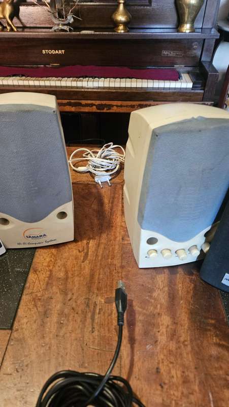 Computer Speakers Lot & Microphone