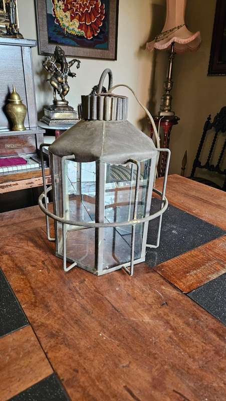 Antique Garden Metal Hanging Lamp Shade with Glass Panes