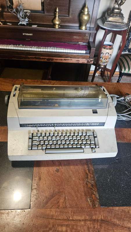 IBM Electronic Typewriter