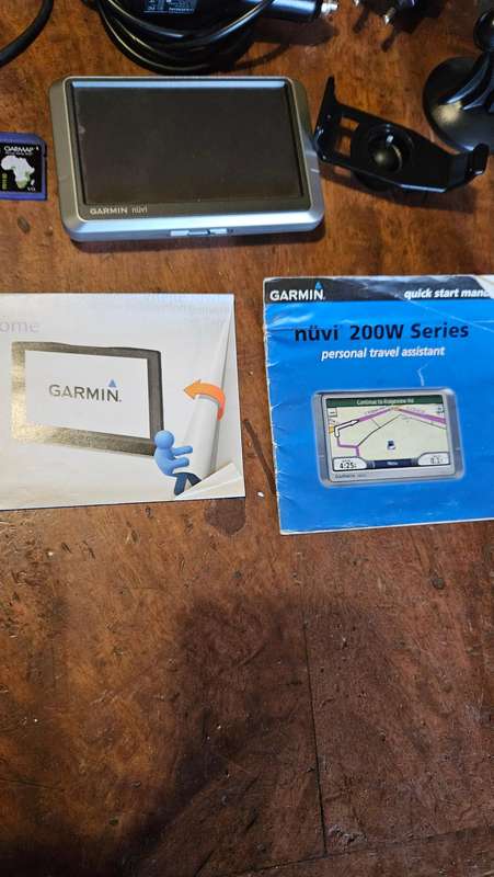 Garmin Nuvi 55 LM GPS Navigation