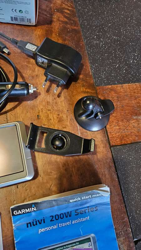 Garmin Nuvi 55 LM GPS Navigation