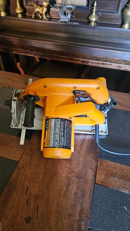Triton 235mm Circular Saw