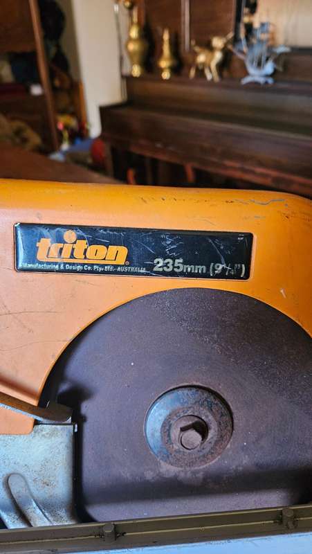 Triton 235mm Circular Saw
