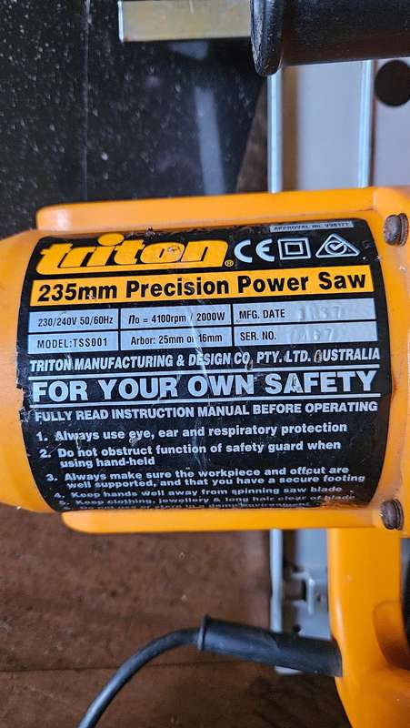 Triton 235mm Circular Saw