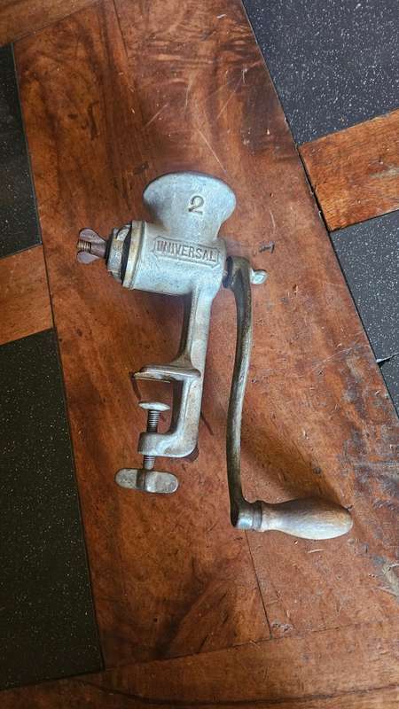 Anbtique Universal Meat Grinder No: 2