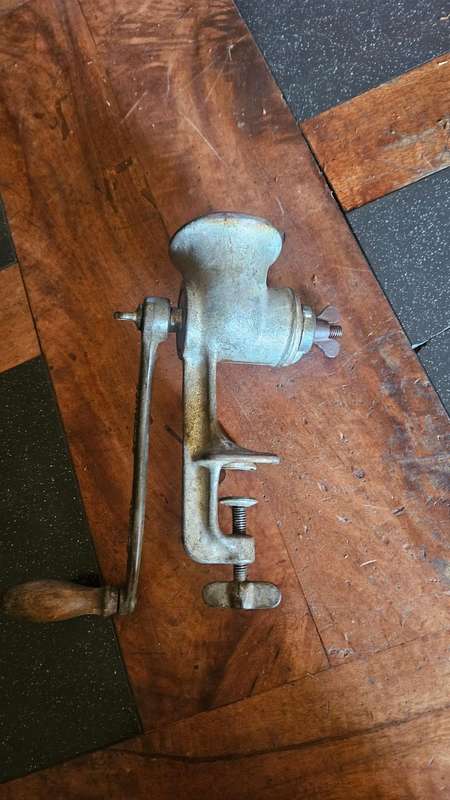Anbtique Universal Meat Grinder No: 2