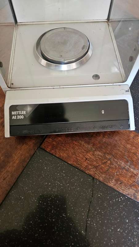 Mettler Analytical Balancing Scale Model AE 200