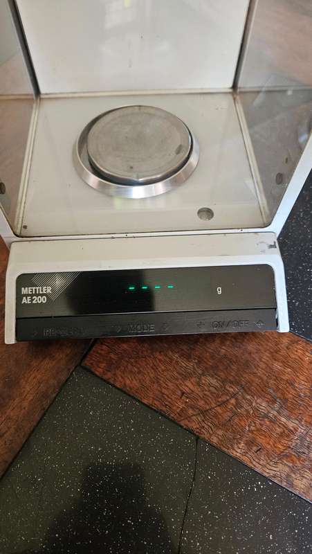 Mettler Analytical Balancing Scale Model AE 200
