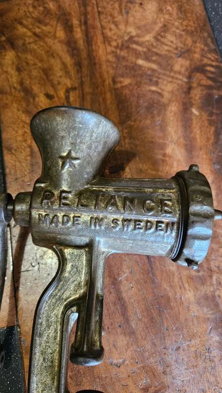 Huskqvarna Reliance No 8 Grinder