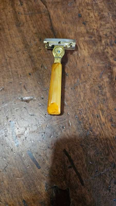 Vintage Schick Razor with Bakelite Handle