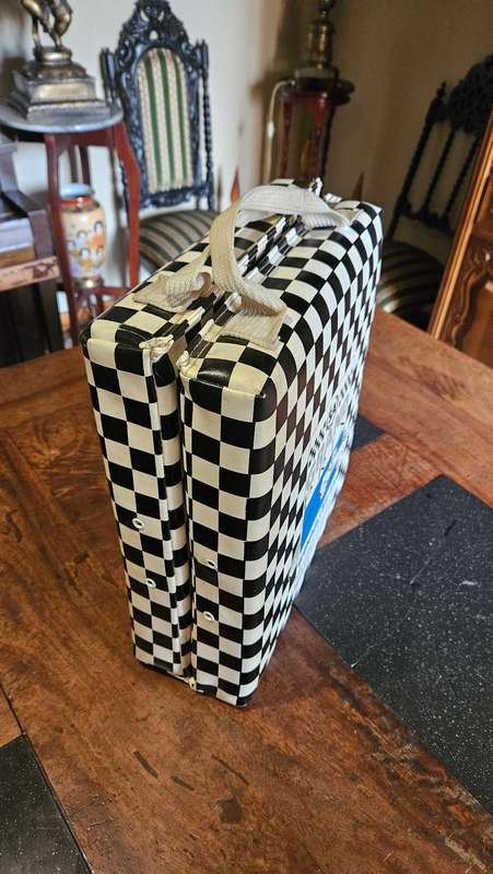 Grand Prix portable Foldup Seat