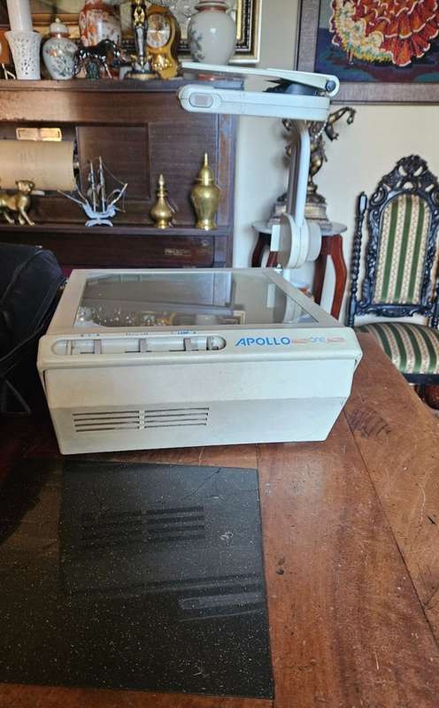 Portable Apollo One Projector Plus More