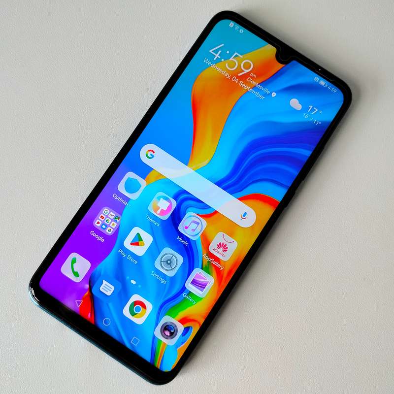 Huawei P30 Lite | 4GB RAM | 128GB Storage | Peacock Blue | Legendary good looking phone