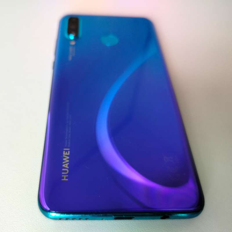 Huawei P30 Lite | 4GB RAM | 128GB Storage | Peacock Blue | Legendary good looking phone