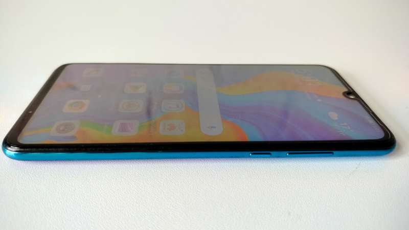 Huawei P30 Lite | 4GB RAM | 128GB Storage | Peacock Blue | Legendary good looking phone