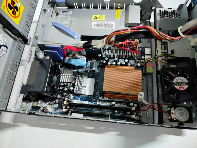 IBM ThinkCentre M51 | 3GB RAM | 80GB HDD | Celeron D | DOES NOT BOOT | For spares or repair