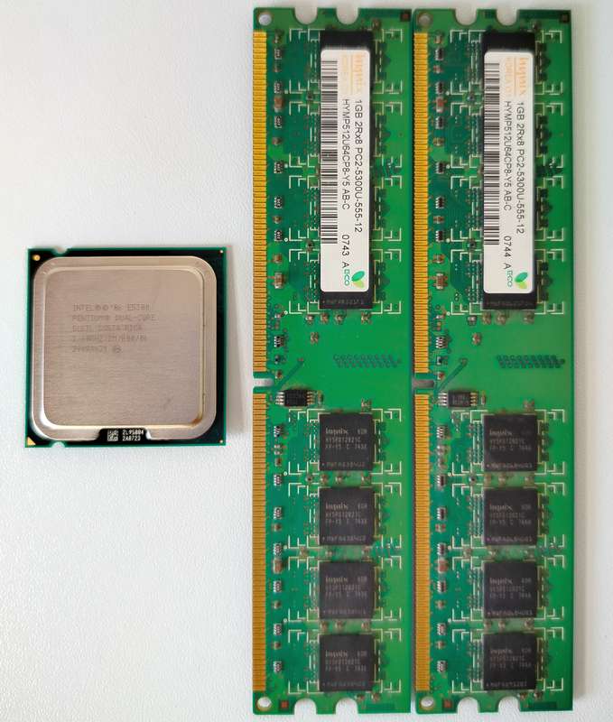 Pentium E5300 CPU + 2GB Hynix DDR2 RAM
