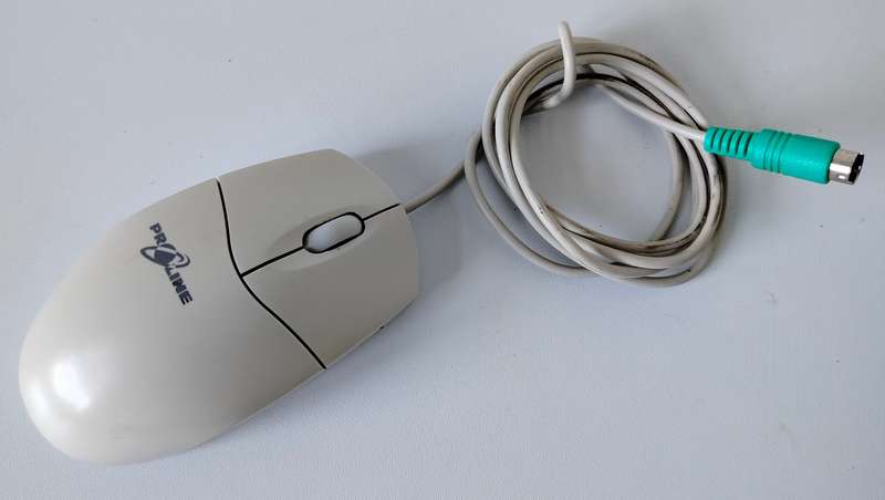 Vintage Proline beige ball mouse with PS/2 connector