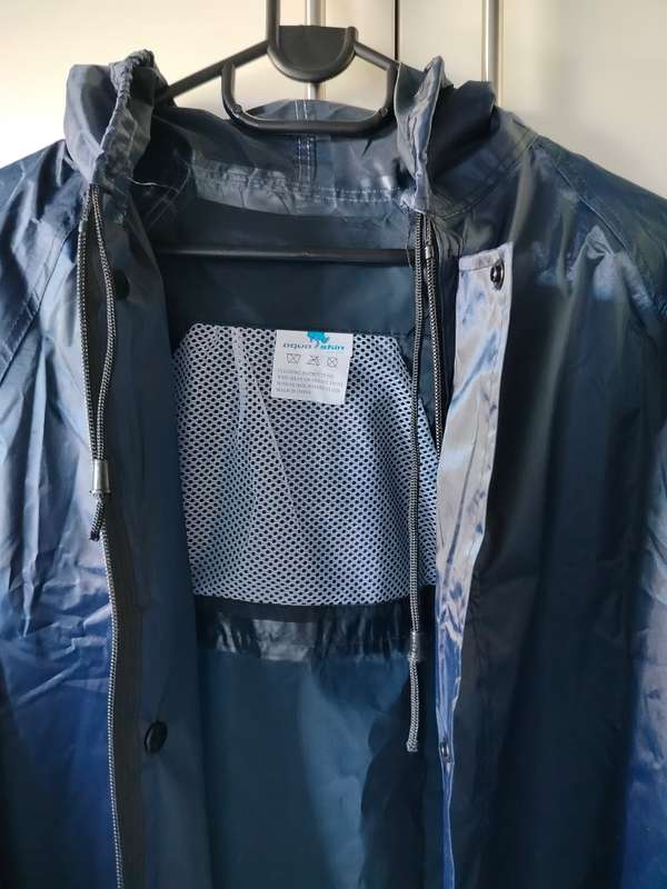 Aqua Skin 2XL Rain Jacket | Navy with hood, zip and snap buttons, two pocket and rear vent