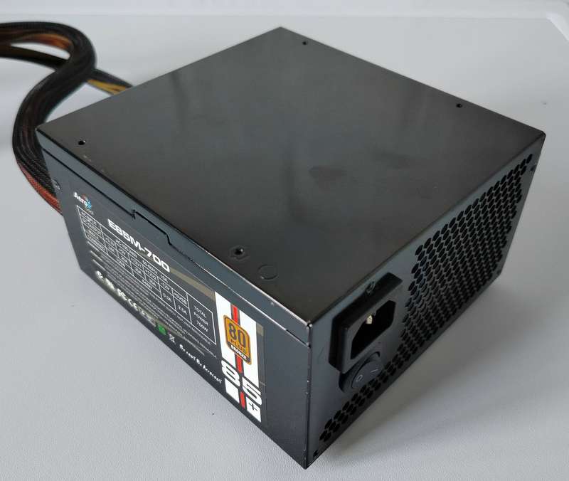 Aero Cool E85M 700watt modular power supply 80plus bronze