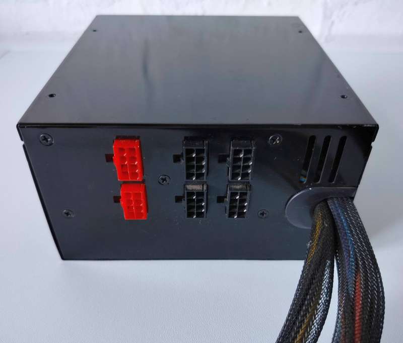 Aero Cool E85M 700watt modular power supply 80plus bronze