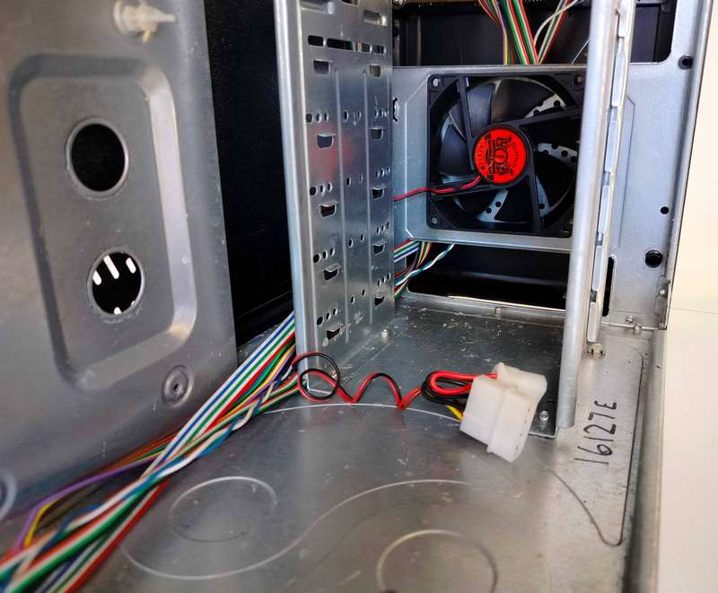 Tower Case with carry handle and 350W ATX power supply