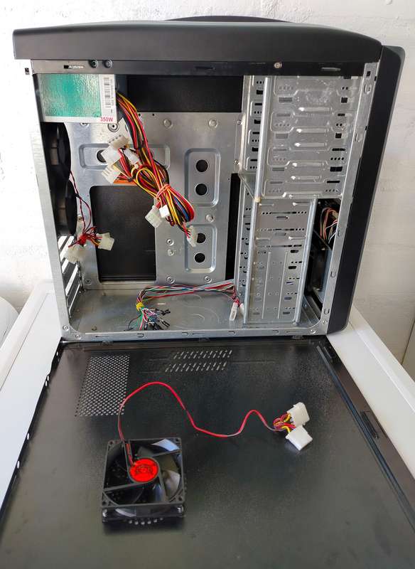 Tower Case with carry handle and 350W ATX power supply