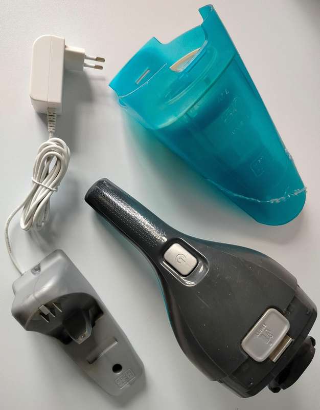 Black&Decker Dustbsuter handheld vacuum cleaner 7.2v