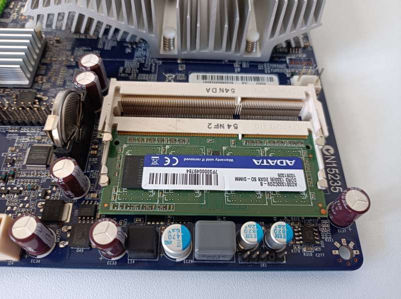 Foxconn Motherboard + Intel D2550 2C/4T CPU + 2GB DDR3 RAM