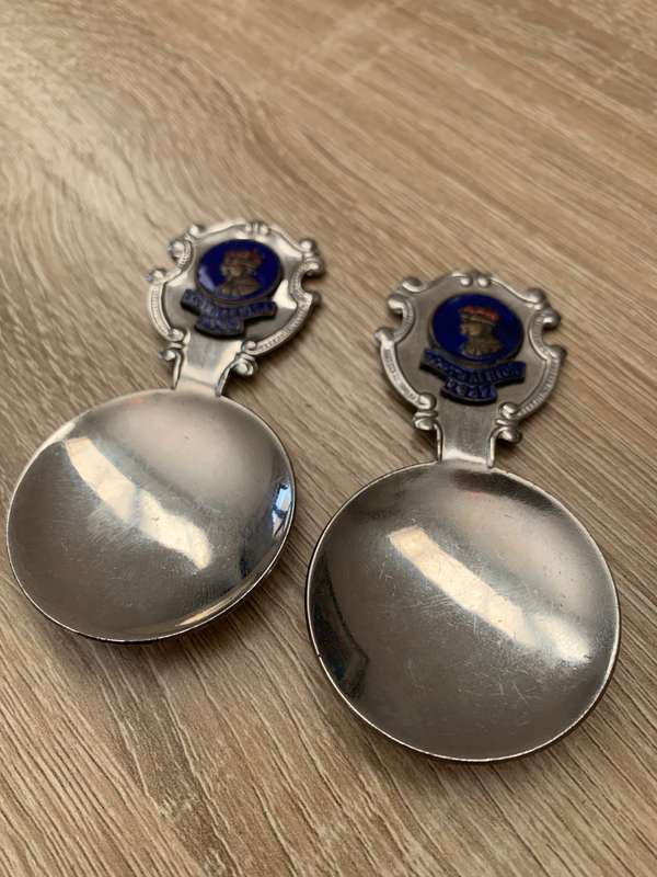 COLLECTABLE VINTAGE 1947  KING GEORGE VI & PRINCESS ELIZABETH SILVER PLATE EPOB TEA CADDY SPOON