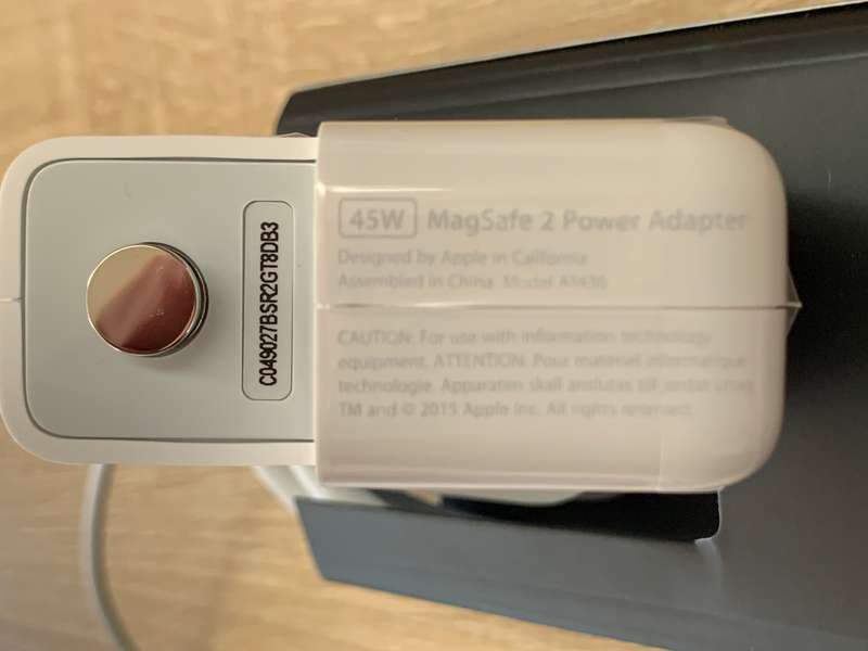 Amazing Offer MacBook Air (13-inch, 2017) Low Battery Cycle | Brand New Original Apple Charger