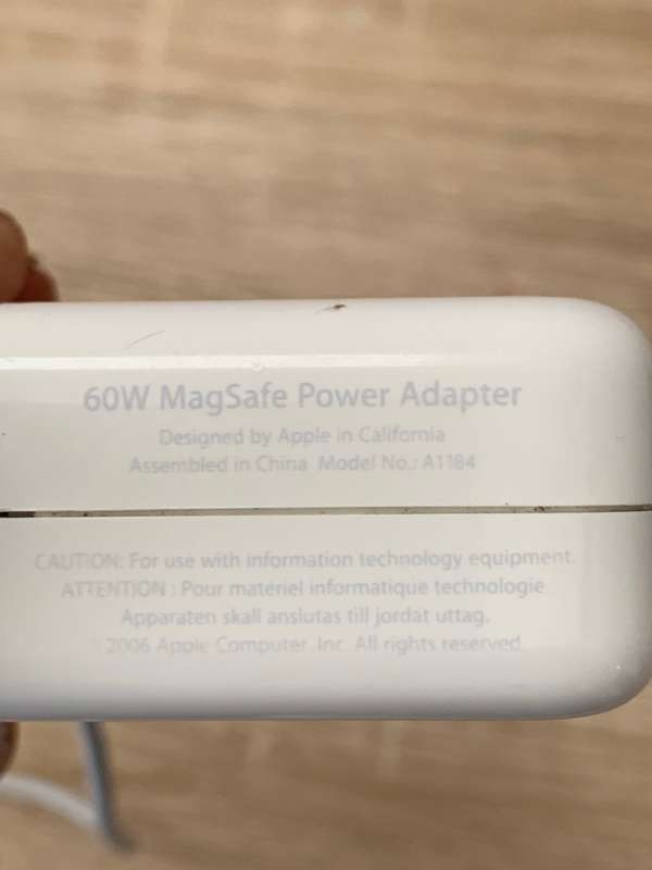 APPLE MACBOOK AIR A1370  13" LATE 2010 - PLEASE READ !!