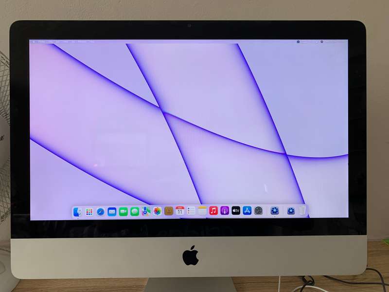 Apple iMac 21.5" (Mid 2011) |  Quad Core  Intel i5 | 8GB RAM | SSD 240GB | EXCELLENT CONDITION