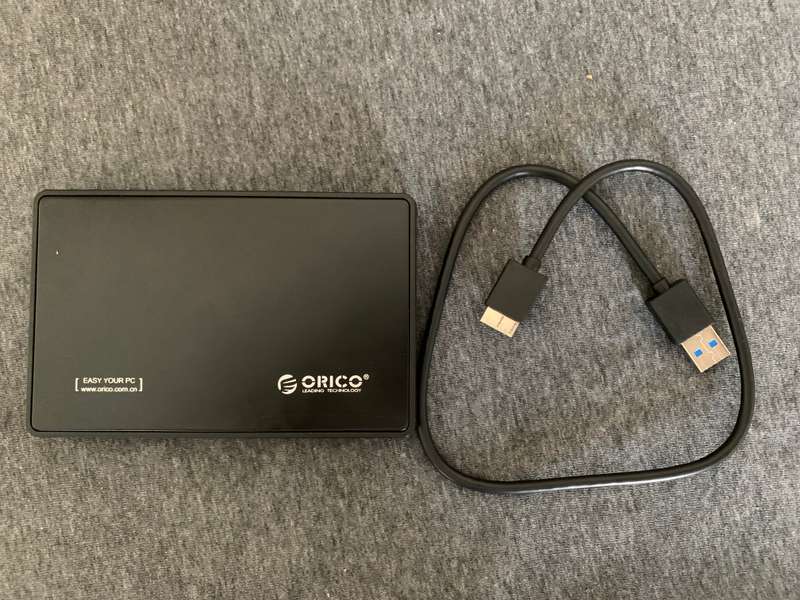 ORICO 2.5" SOLID STATE (SSD) OR HARD DRIVE ENCLOSURE