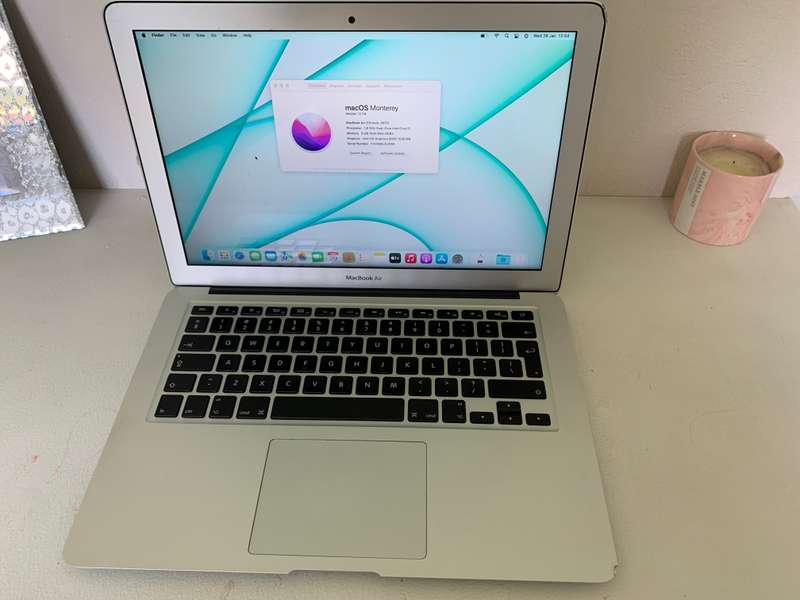 Amazing Offer MacBook Air (13-inch, 2017) Low Battery Cycle | Brand New Original Apple Charger