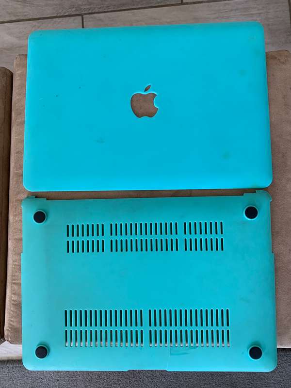 Amazing Offer MacBook Air (13-inch, 2017) Low Battery Cycle | Brand New Original Apple Charger