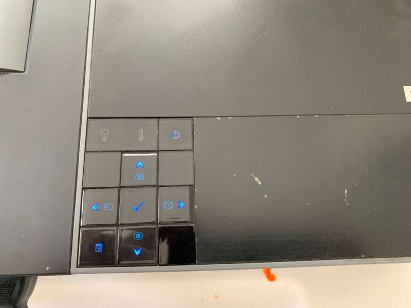 Dell 1610HD Standard Series HD Ready (1280 x 800) Projector PLEASE READ !!