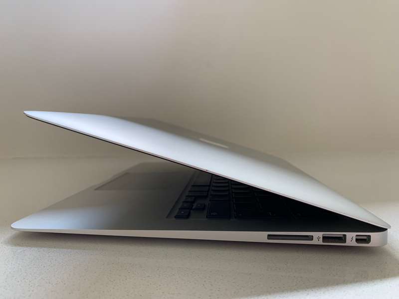 MAY MADNESS  | MacBook Air (13"  2015) + Free laptop bag + MSOffice 2019 for Mac