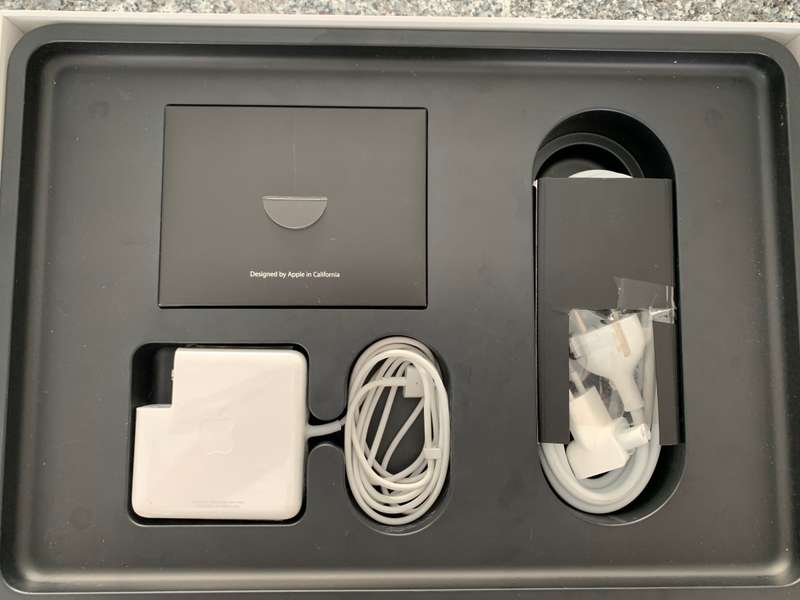 * BEAST * Apple MacBook Pro 15" Retina Display 2015 Model Quad core i7 | 16GB RAM