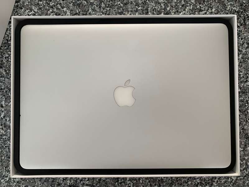 * BEAST * Apple MacBook Pro 15" Retina Display 2015 Model Quad core i7 | 16GB RAM