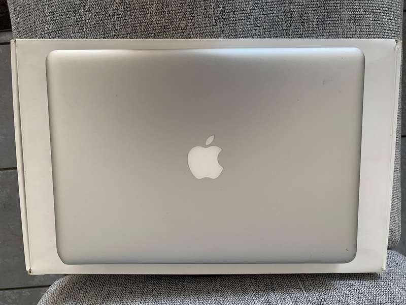Apple MacBook Pro Mid 2012 | 500GB SSD | Office 2011 | Original Box