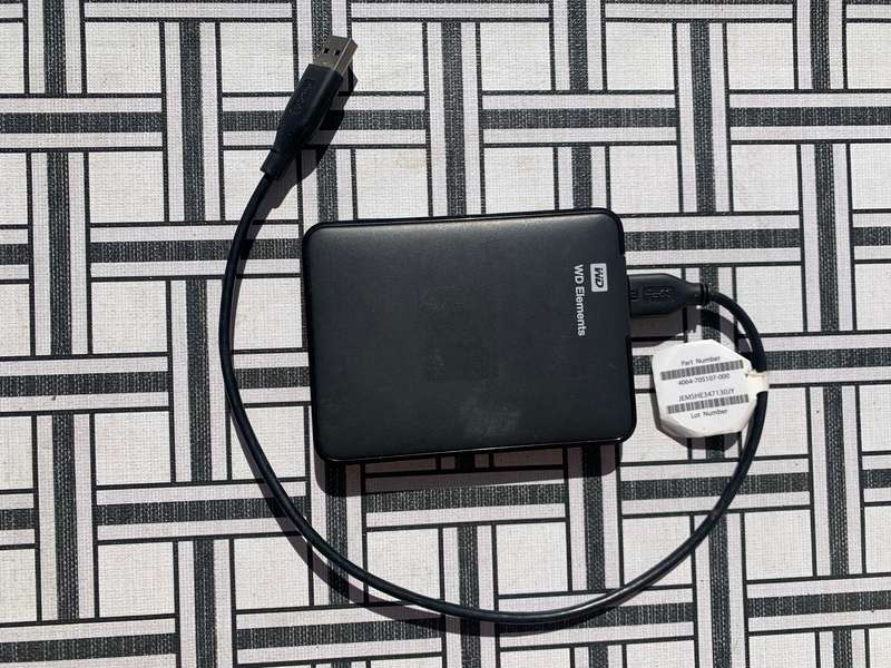WESTERN DIGITAL ELEMENTS -1 TB 2.5inch - External drive - Excellent condition
